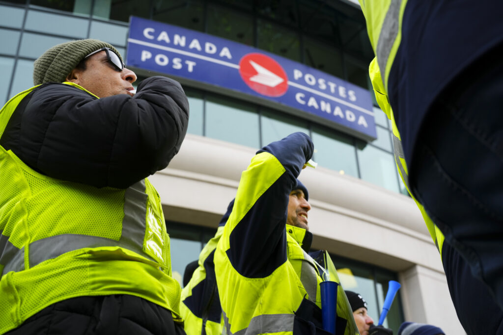 canada-post-postal-strike-68.jpeg