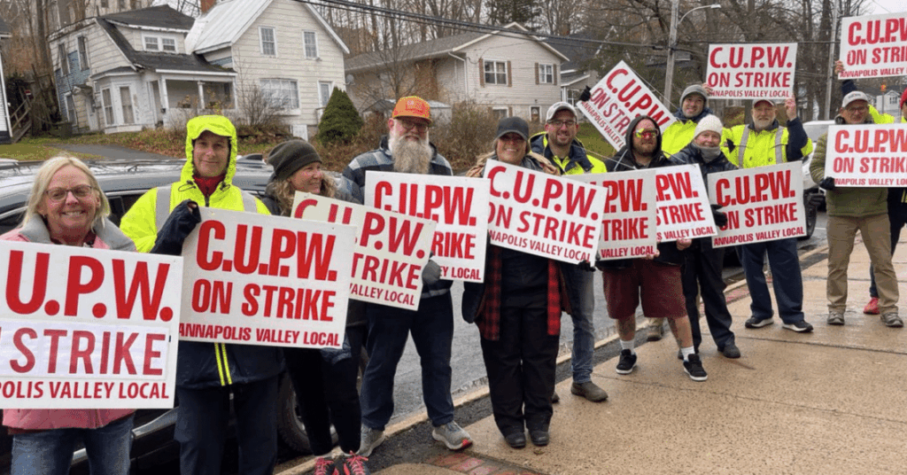 canada-post-postal-workers-union-strike-1.png
