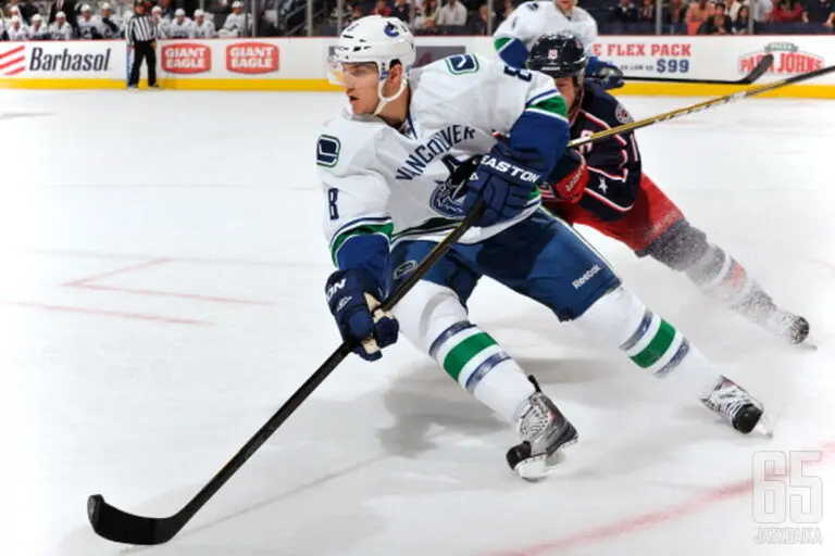 chris-tanev-129.jpeg