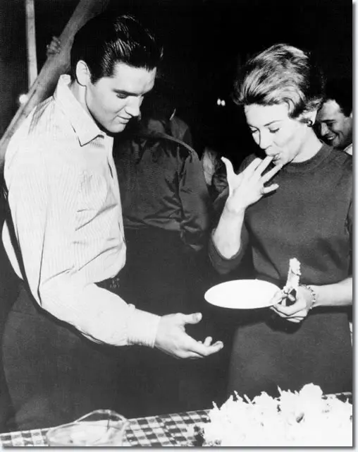 elvis-presley-26.jpeg