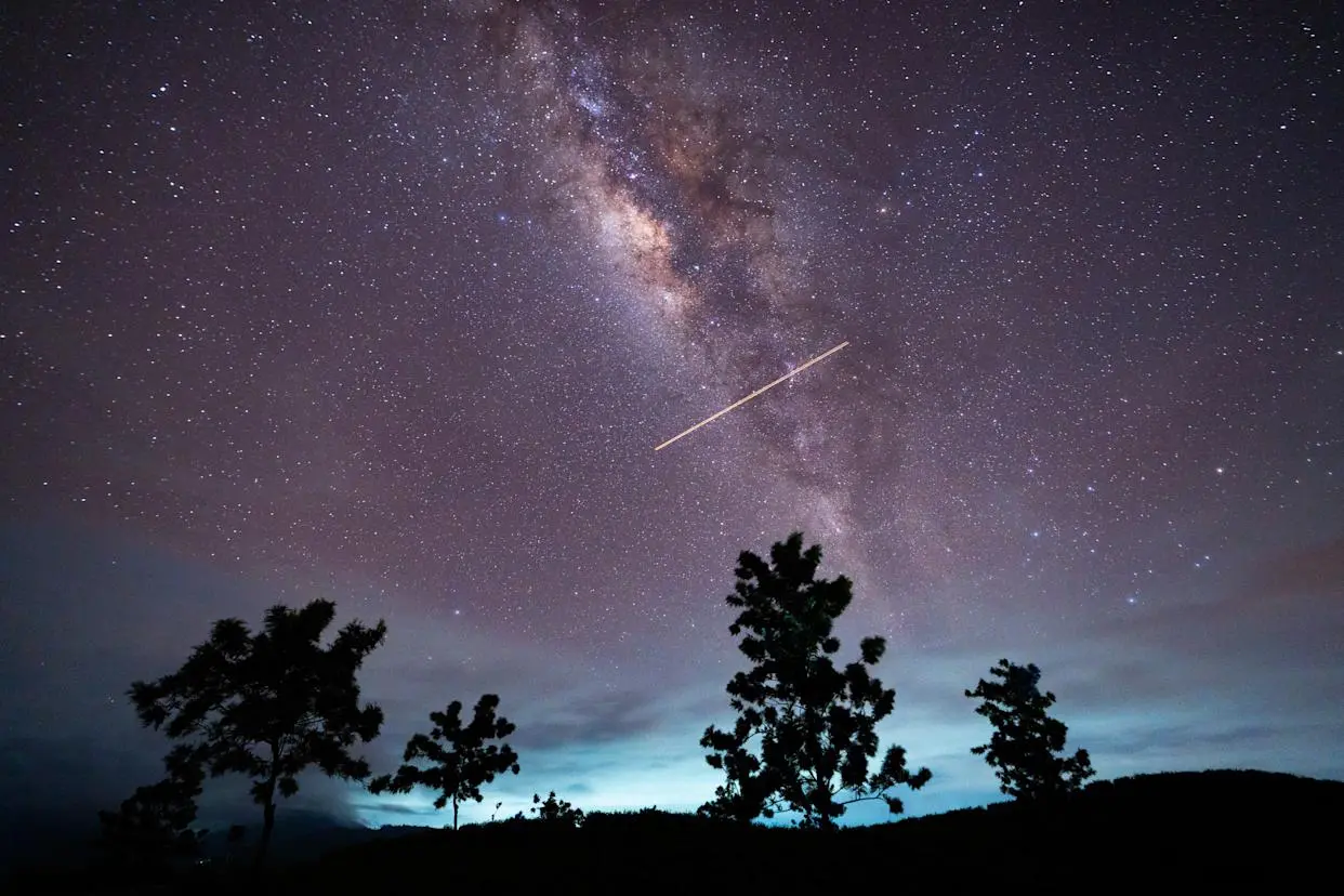The Spectacular Eta Aquariid Meteor Shower in 2023 image 1