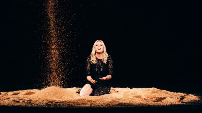 eurovision-2025-louane-chanson-275.jpg