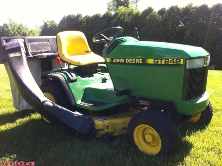 john-deere-242.jpeg