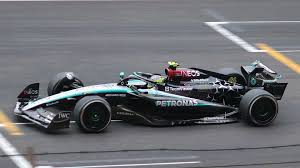 lewis-hamilton-180.jpeg