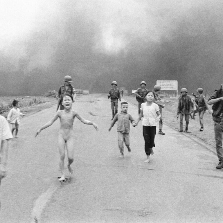 napalm-girl-photographer-36.jpeg