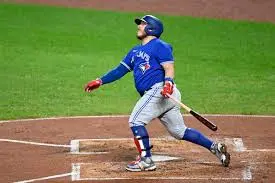 Alejandro Kirk: A Rising Star in Major League Baseball