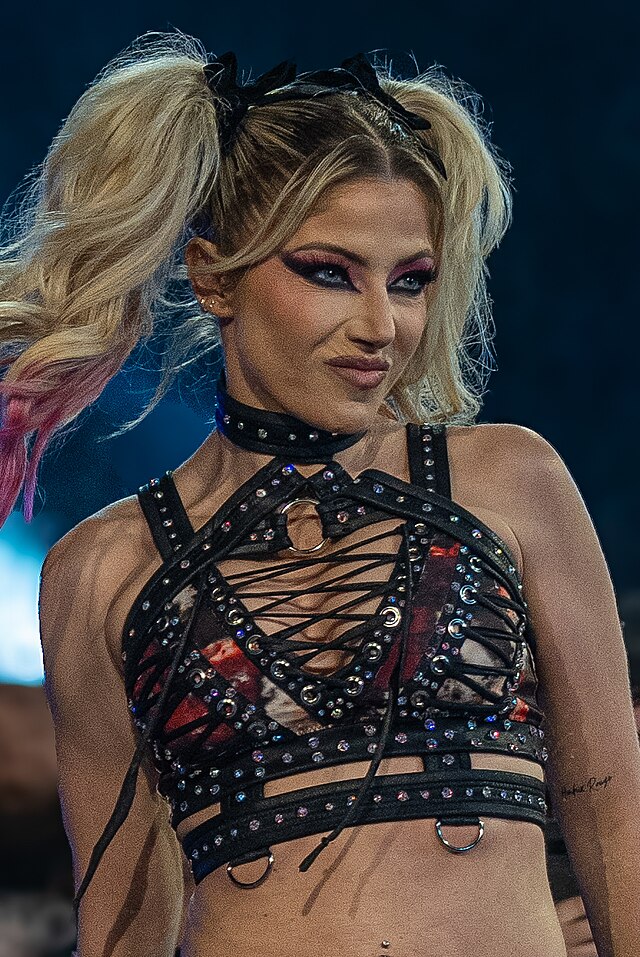 alexa-bliss-176.jpeg