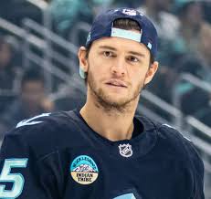 andre-burakovsky-27.jpeg