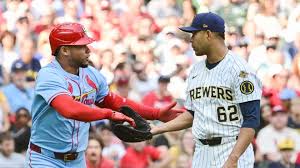 cardinals-vs-brewers-240.jpeg