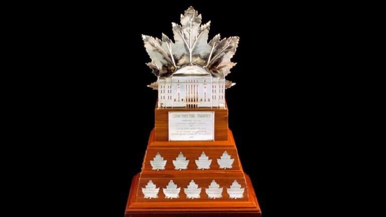 conn-smythe-trophy-185.jpeg