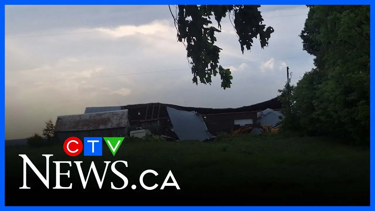 Une Tornade Devastatrice Frappe Danville, Québec image 1
