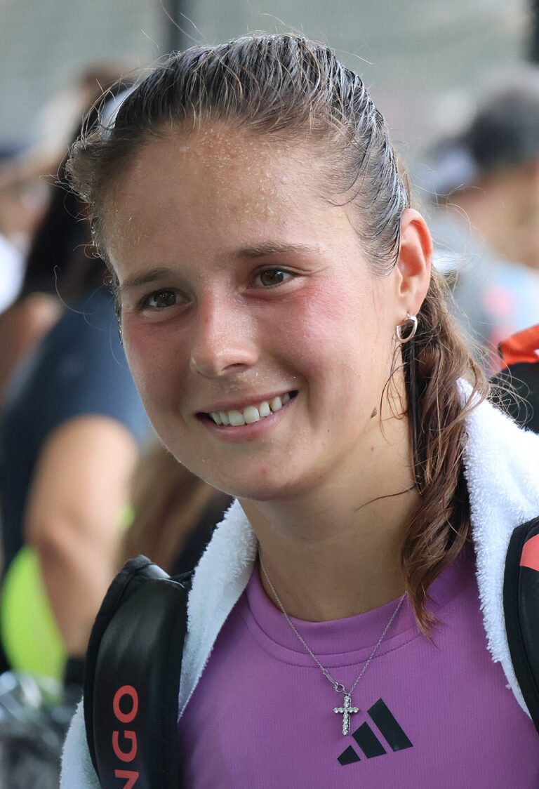 daria-kasatkina-160.jpeg