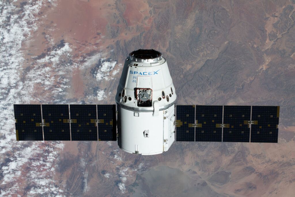 dragon-spacecraft-12.jpeg
