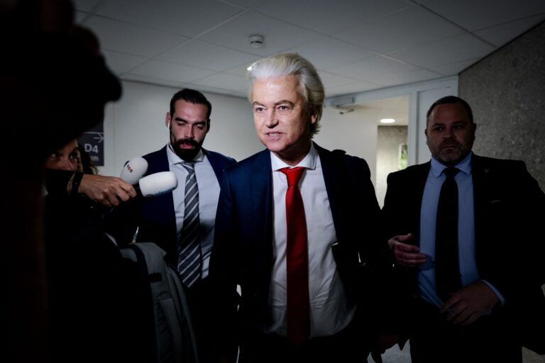 dutch-government-collapses-0.jpeg