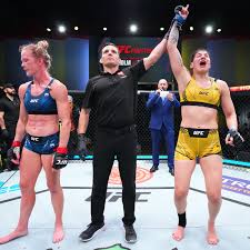 holly-holm-47.jpeg