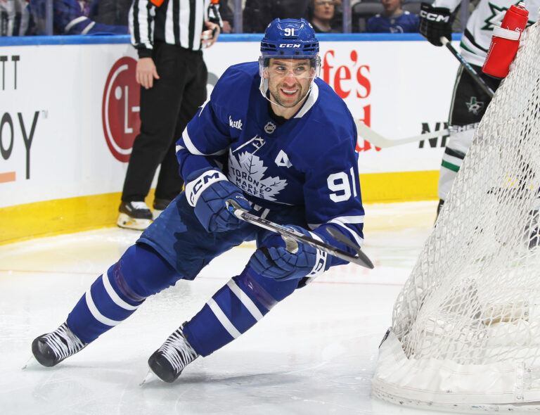 john-tavares-270.jpeg