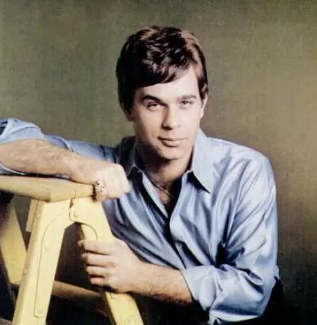 lou-christie-16.png
