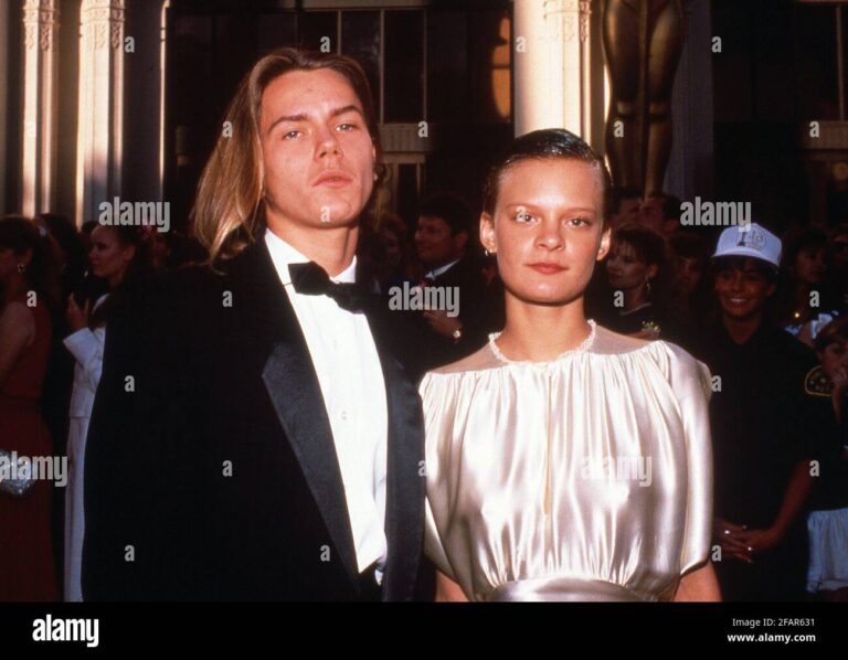 martha-plimpton-29.jpeg