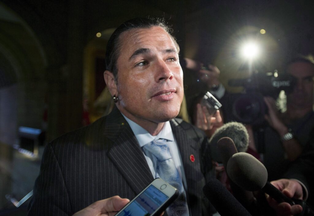 senator-patrick-brazeau-collapses-6.jpeg