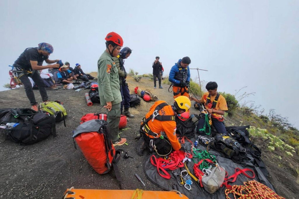 touriste-volcan-indon-sie-176.jpeg