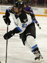 victoria-bach-hockey-103.jpeg