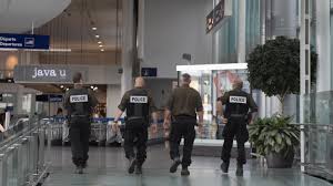 alerte-bombe-aeroport-montreal-54.jpeg