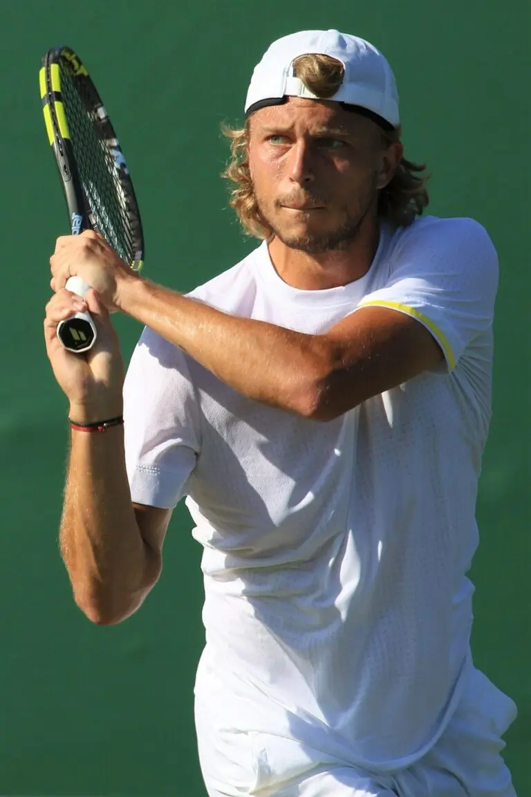 Alexandre Müller : L’étoile montante du tennis canadien