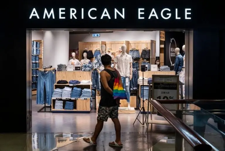 american-eagle-stock-32.jpeg