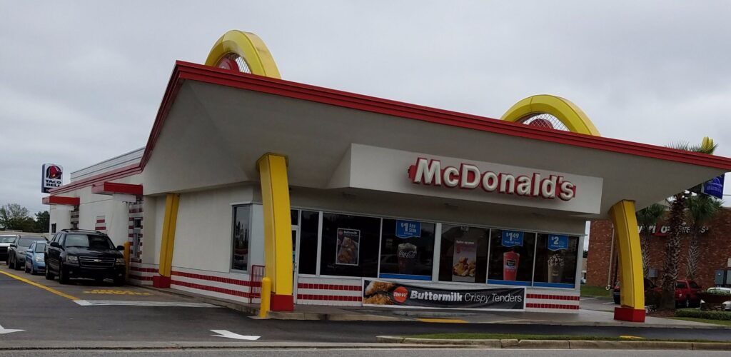 fast-food-restaurant-281.jpeg