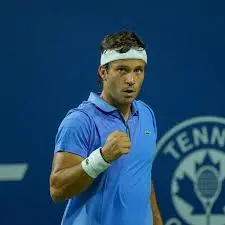 galarneau-tennis-92.jpeg