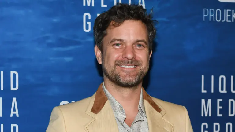 joshua-jackson-187.jpeg