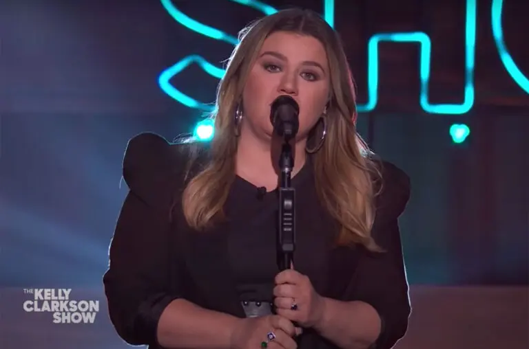 kelly-clarkson-99.jpeg