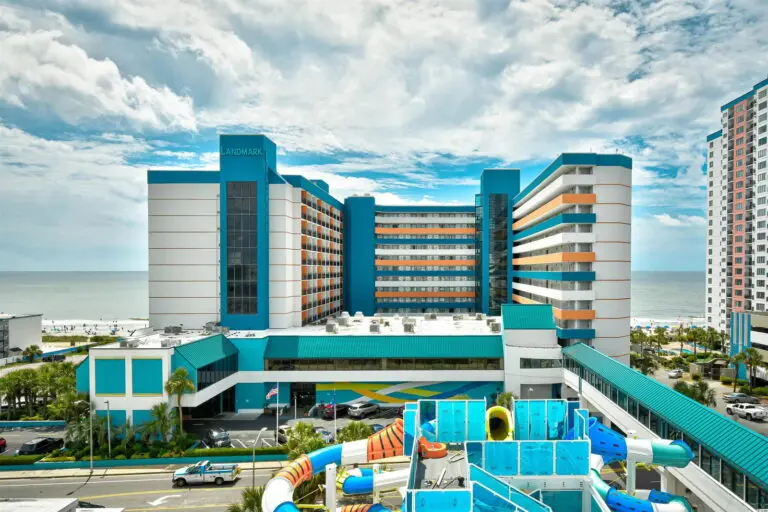 Exploring the Historic Landmarks of Canada image 1