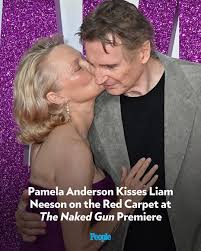 liam-neeson-pamela-anderson-21.jpeg
