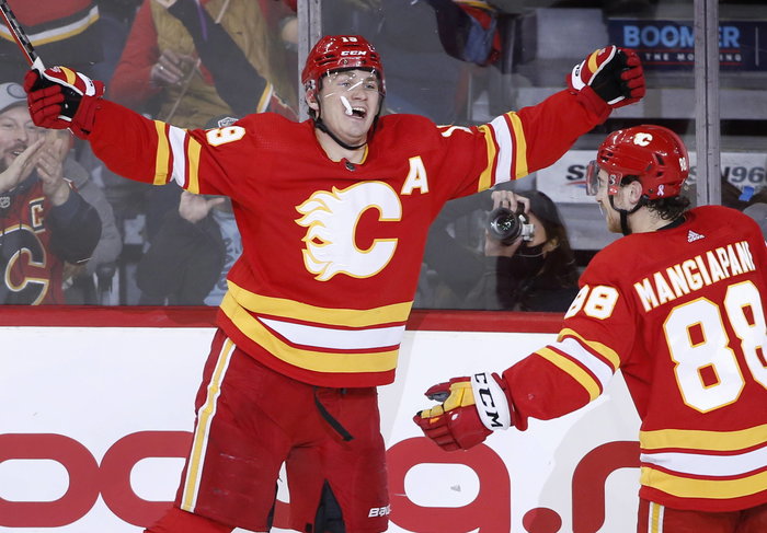 matthew-tkachuk-106.jpeg