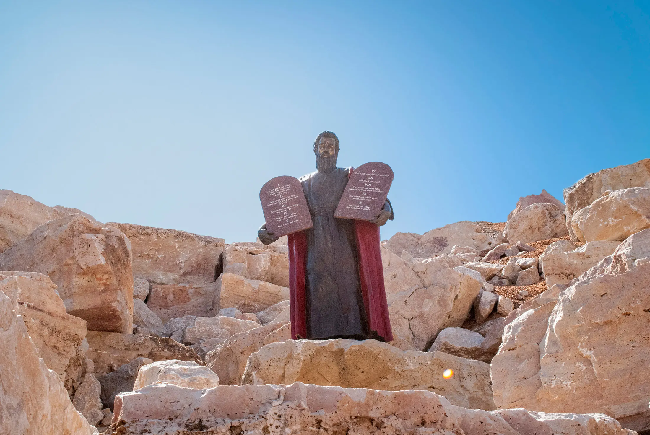Mount Sinai: The Sacred Site of the 10 Commandments
