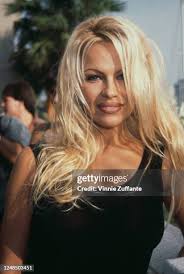 pamela-anderson-94.jpeg