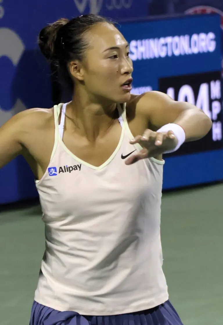 Qinwen Zheng: A Bright Future in Tennis