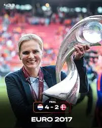 sarina-wiegman-201.jpeg