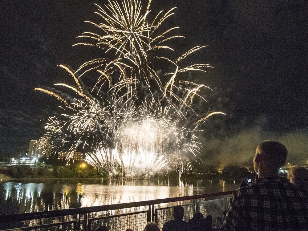 saskatoon-fireworks-130.jpeg