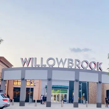 Exploring Willowbrook Mall: A Central Retail Destination