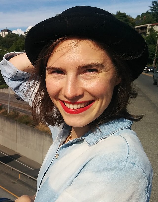 amanda-knox-90.jpeg