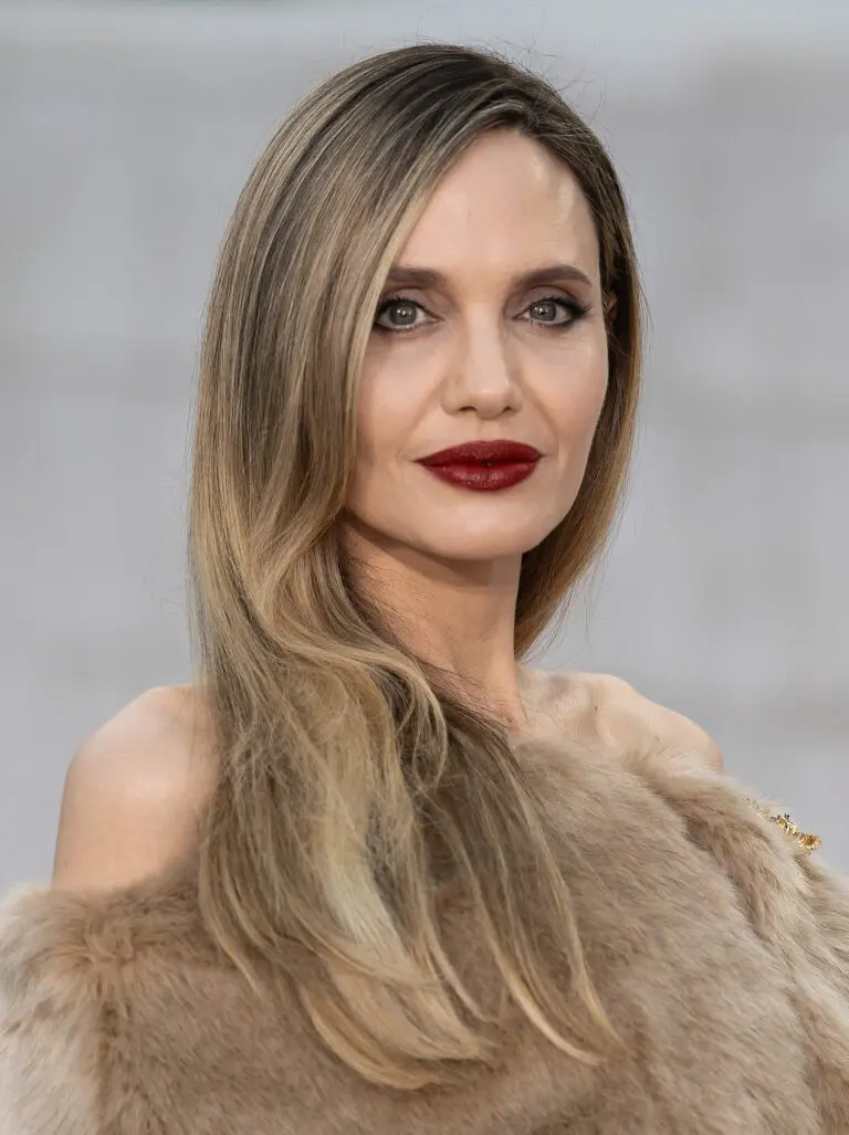 angelina-jolie-178.jpeg