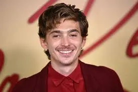 austin-abrams-133.jpeg