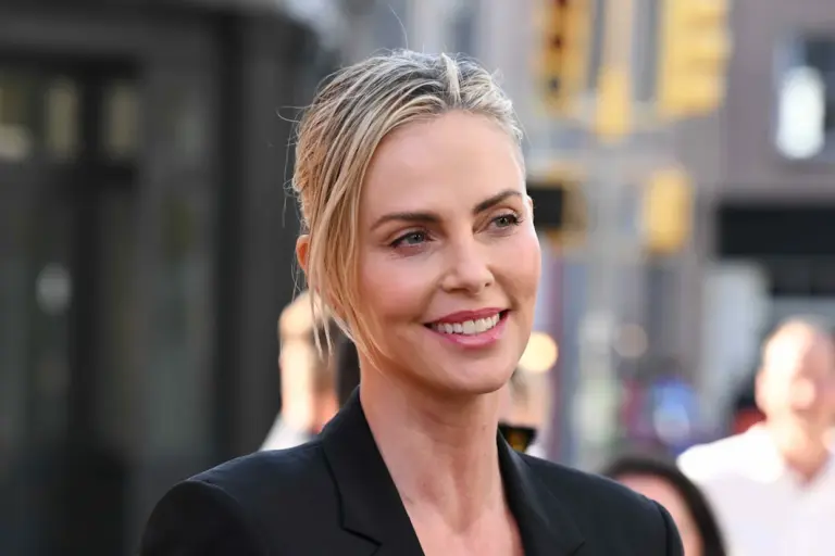 charlize-theron-49.webp