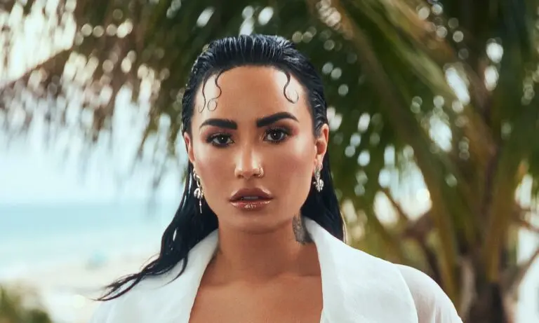 demi-lovato-10.jpeg