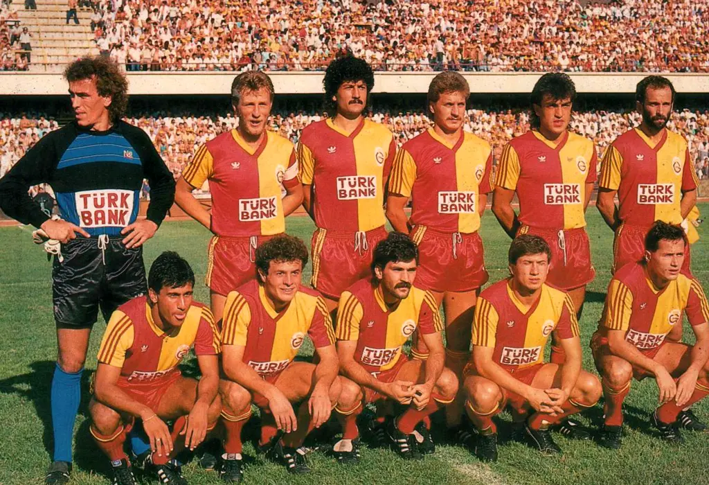 Exploring the Legacy of Galatasaray in Football image 1