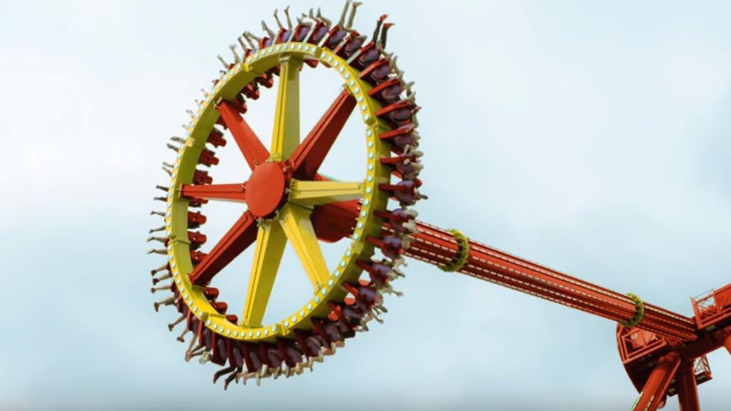 man-ge-titan-la-ronde-23.jpeg
