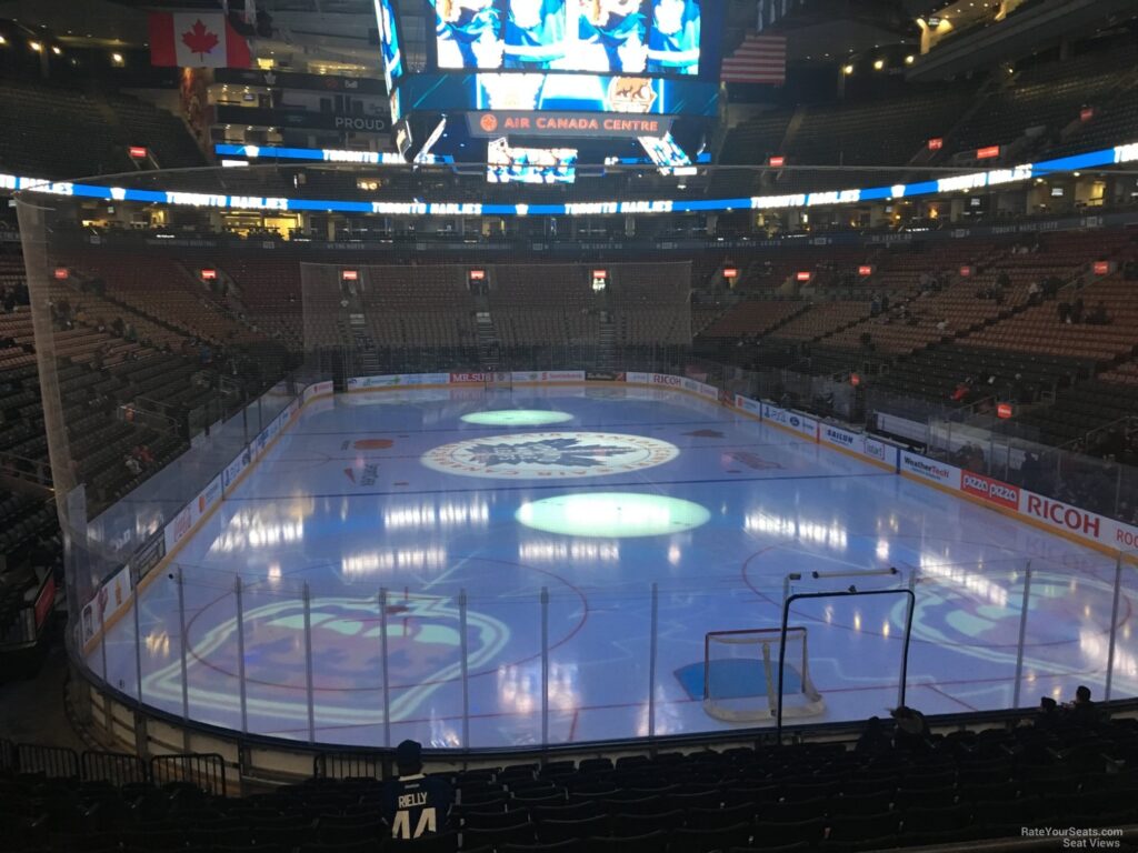 maple-leafs-103.jpeg