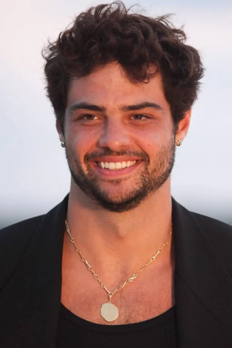 noah-centineo-60.jpeg